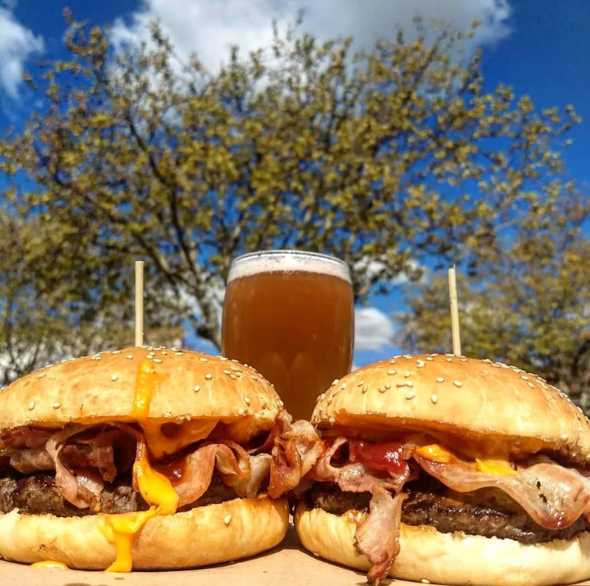 Hamburguesas con cerveza